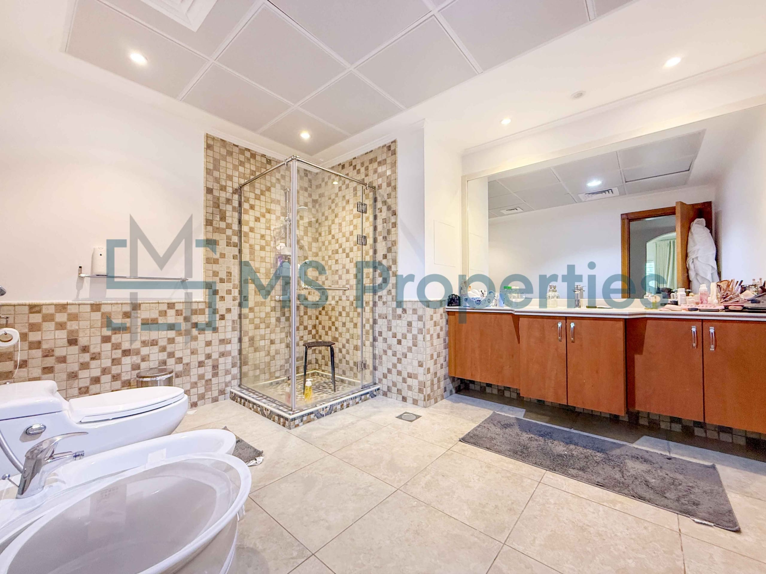 Comfortable & Cozy 2BHK Flat with Amazing Balcony