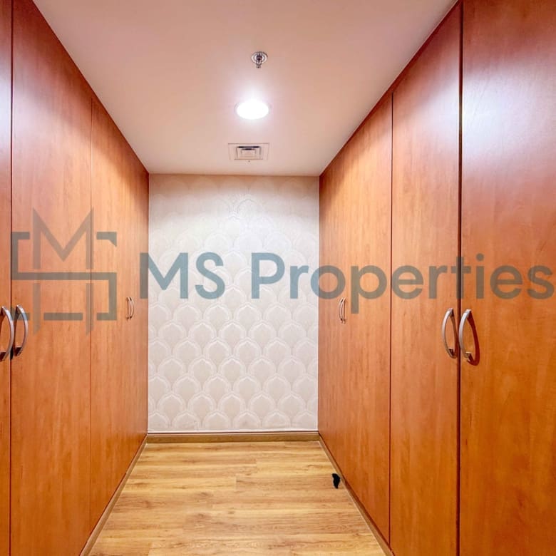 Comfortable & Cozy 2BHK Flat with Amazing Balcony