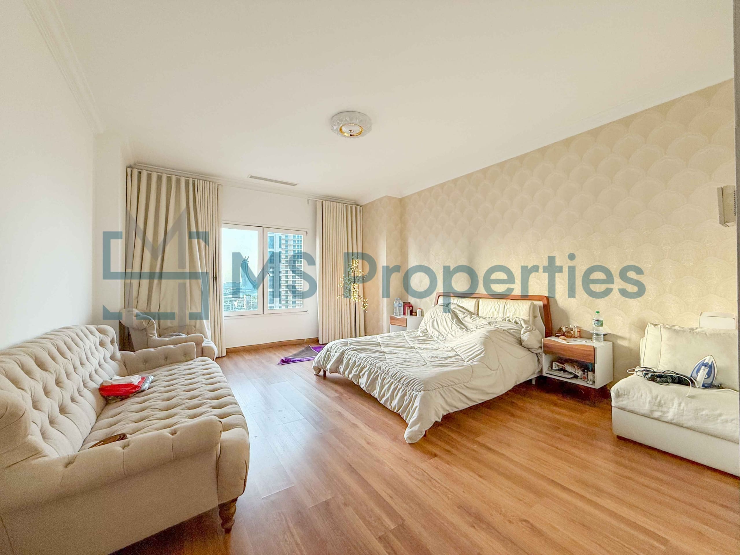 Comfortable & Cozy 2BHK Flat with Amazing Balcony