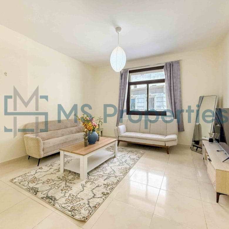Stunningly Furnished 1BHK Flat in Prime Location