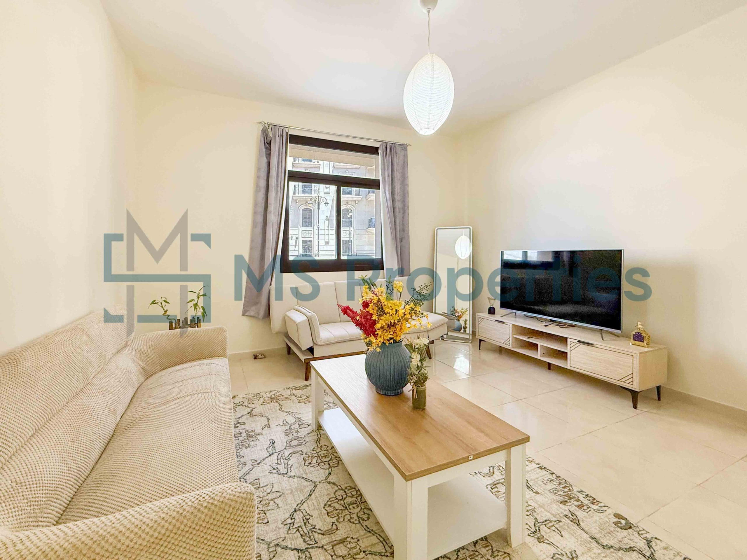 Stunningly Furnished 1BHK Flat in Prime Location