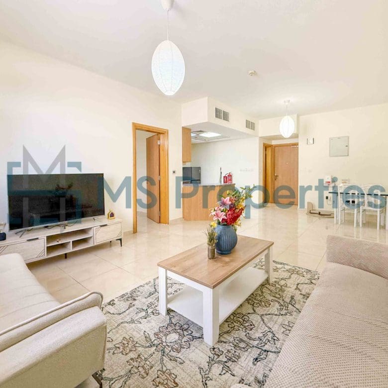Stunningly Furnished 1BHK Flat in Prime Location