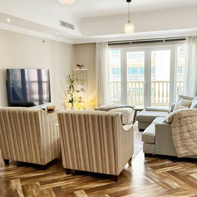 Stunning and Breath-taking 2BHK in Prime area of The Pearl