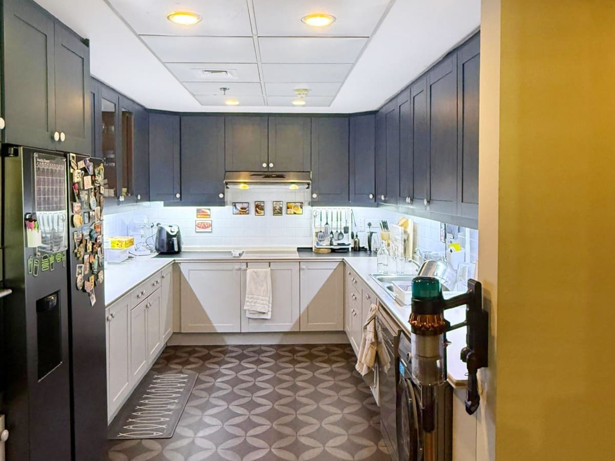 Stunning and Breath-taking 2BHK in Prime area of The Pearl