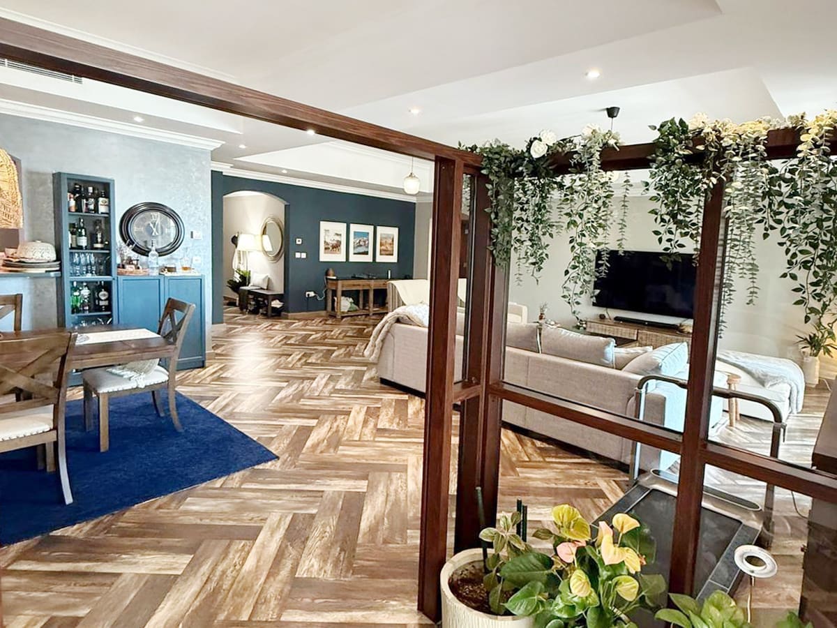 Stunning and Breath-taking 2BHK in Prime area of The Pearl