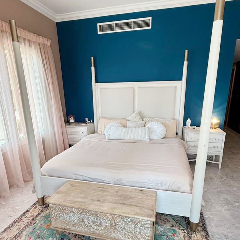 Stunning and Breath-taking 2BHK in Prime area of The Pearl
