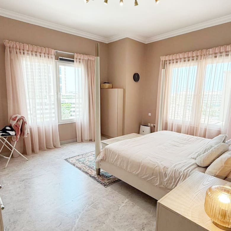 Stunning and Breath-taking 2BHK in Prime area of The Pearl