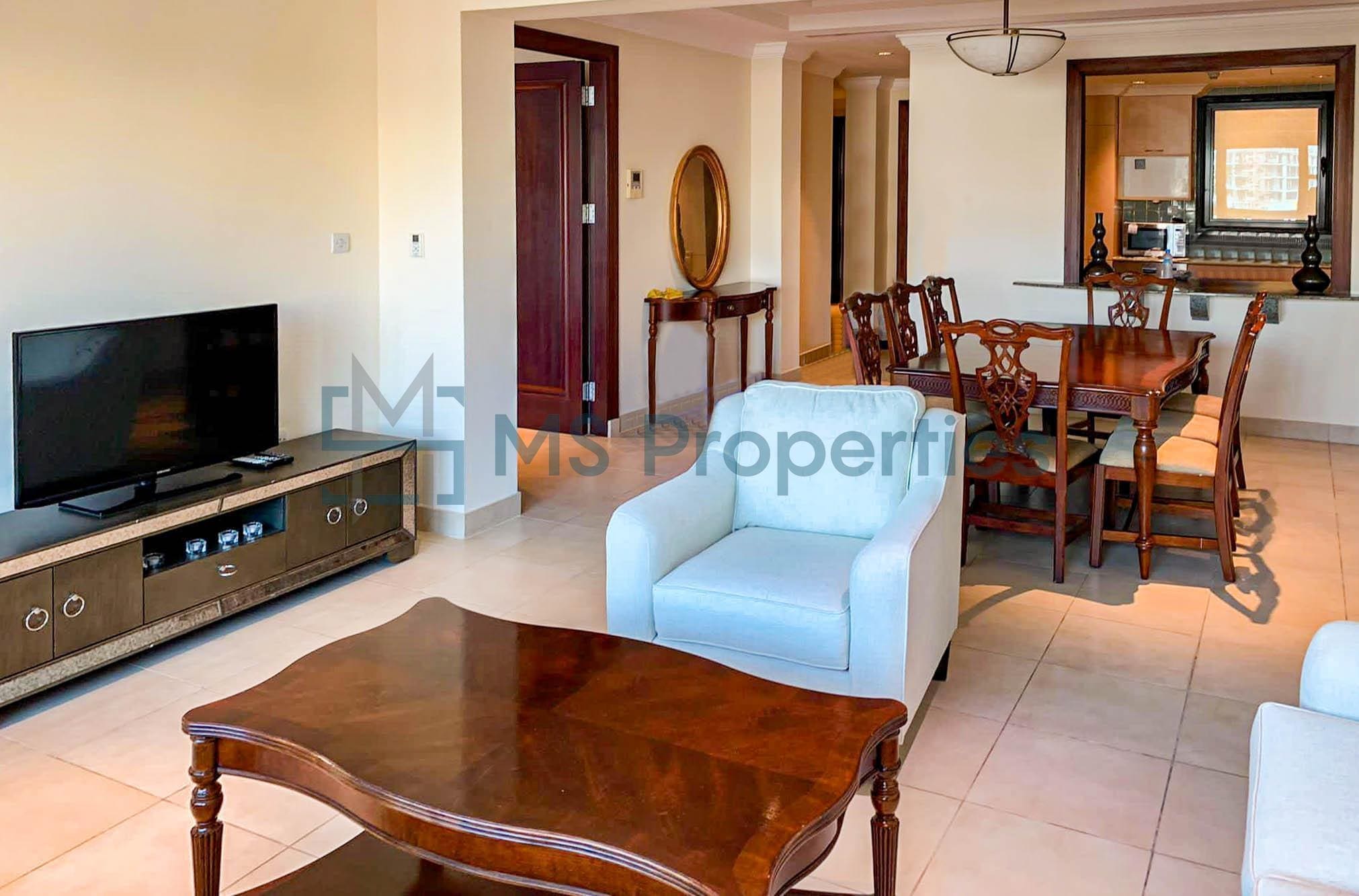 Luxurious 1Bedroom Townhouse with Stunning Balcony View