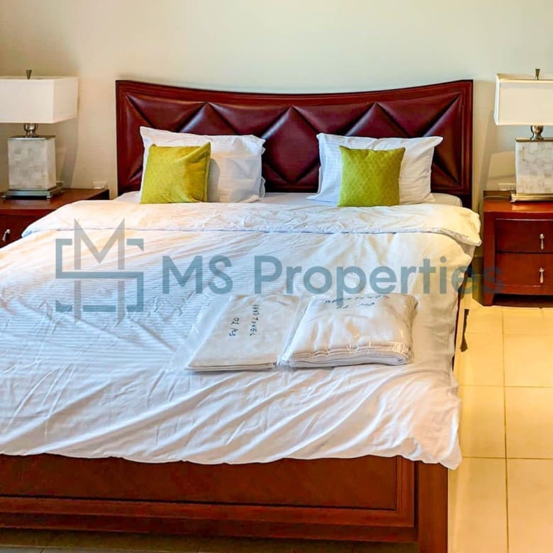 Luxurious 1Bedroom Townhouse with Stunning Balcony View