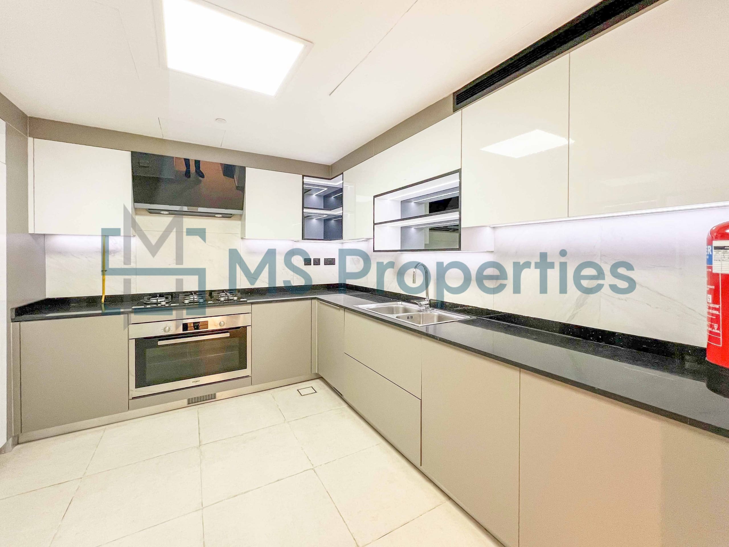 Modern Style 3BHK Flat | Balcony | Including Bills