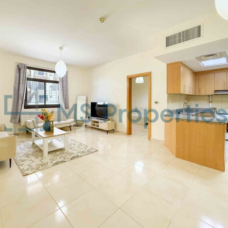 Stunningly Furnished 1BHK Flat in Prime Location