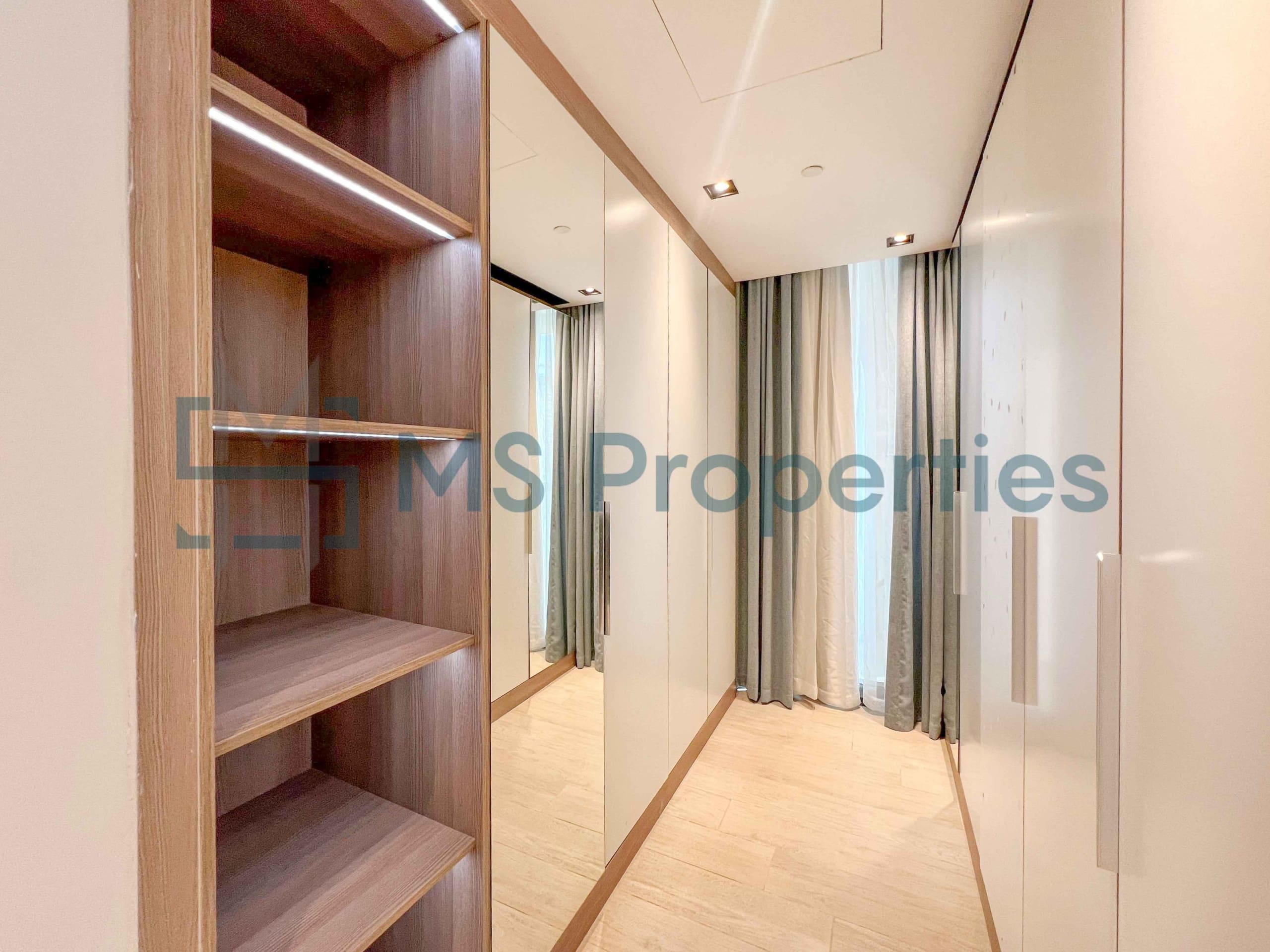 Modern Style 3BHK Flat | Balcony | Including Bills