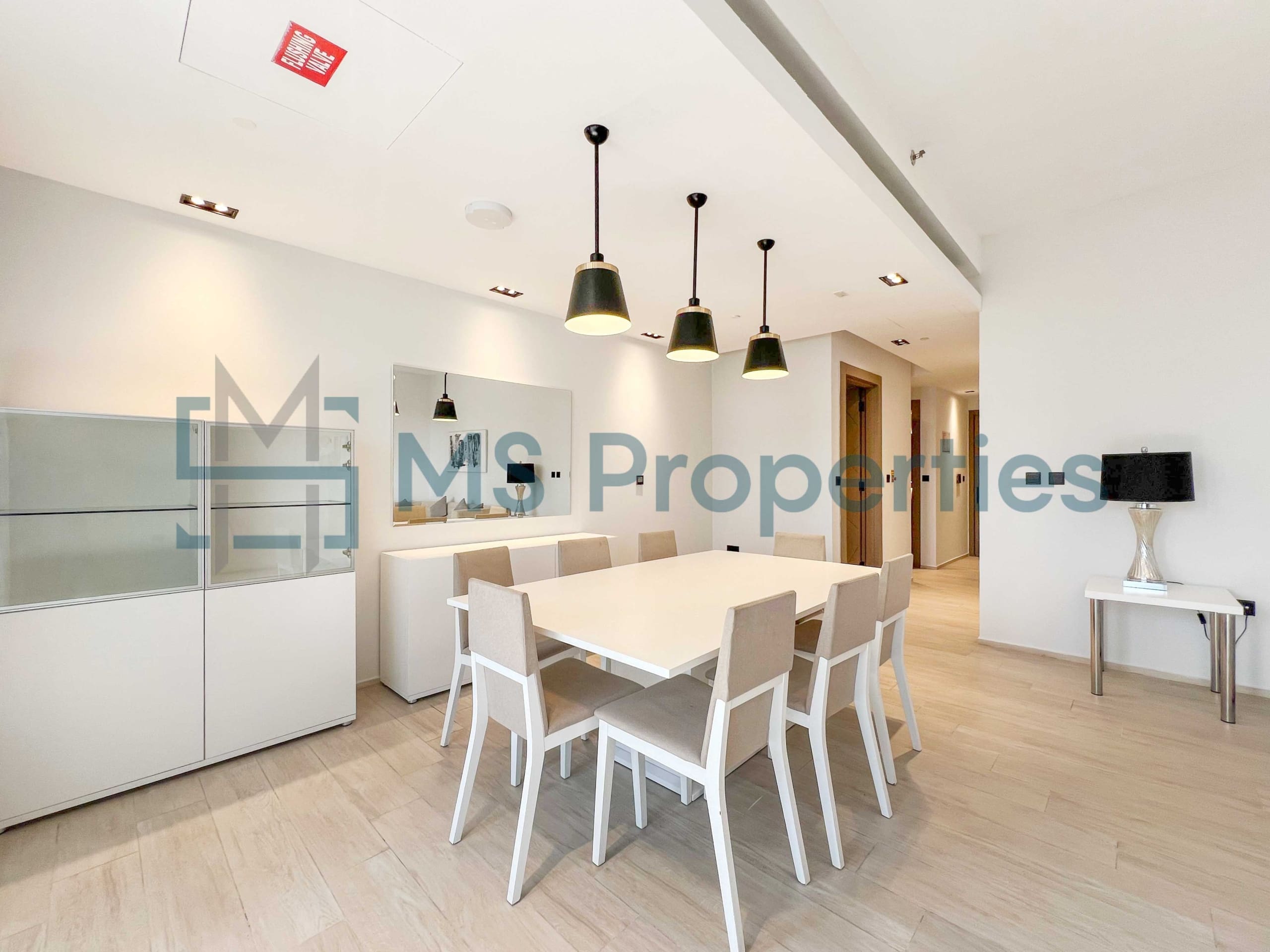 Modern Style 3BHK Flat | Balcony | Including Bills