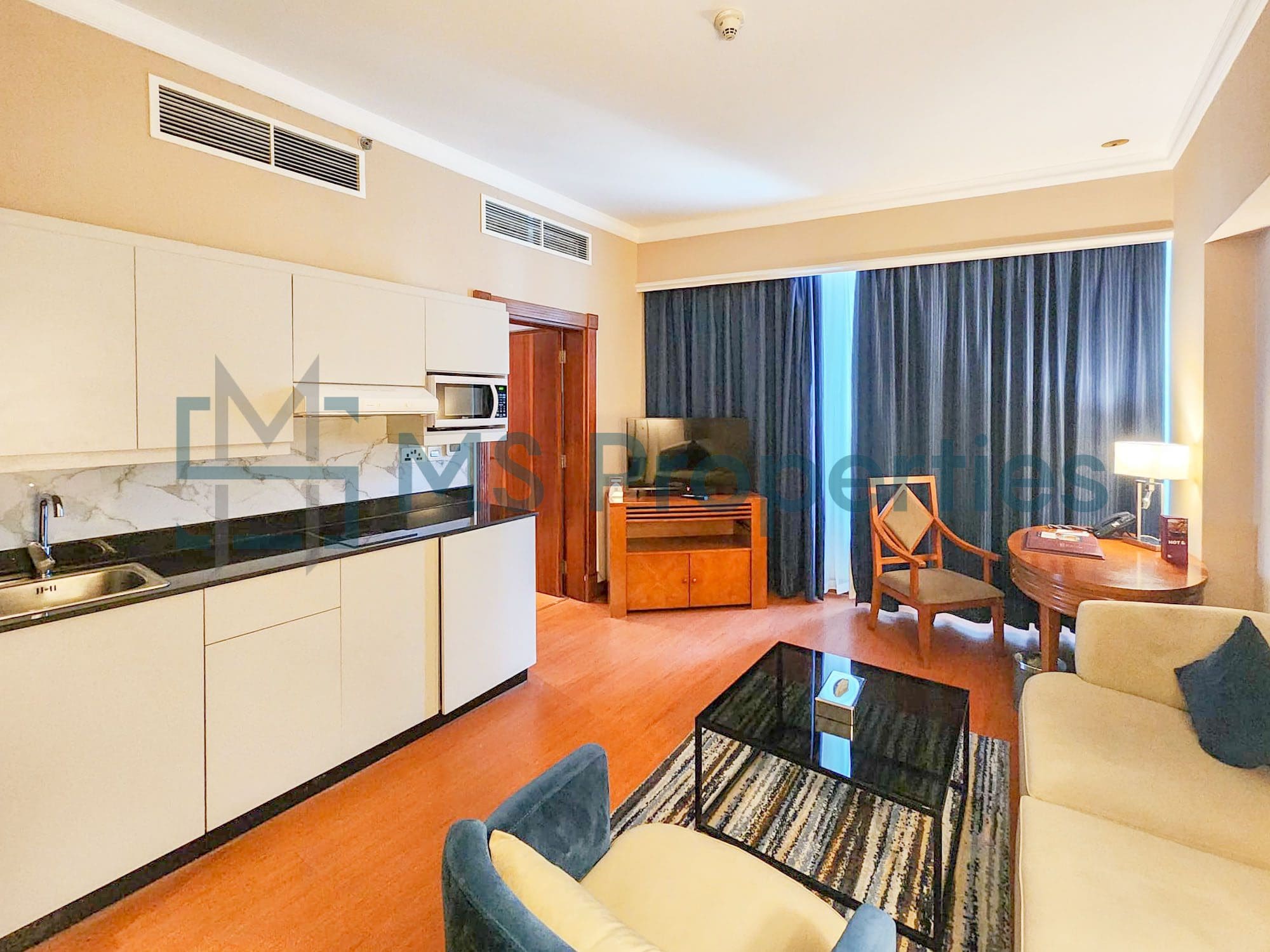 Amazing 1BHK Flat |Bills and Housekeeping Included