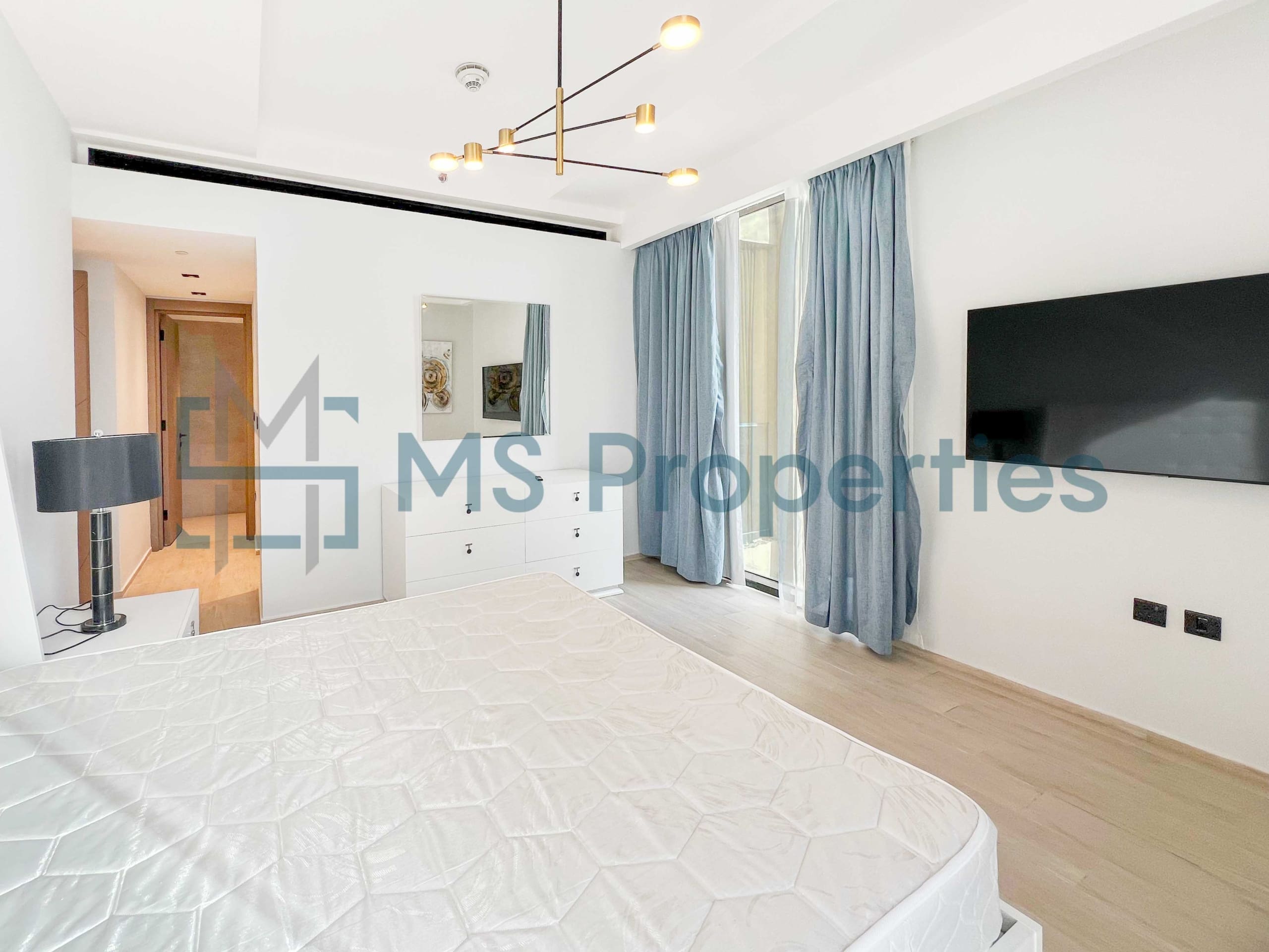 Modern Style 3BHK Flat | Balcony | Including Bills