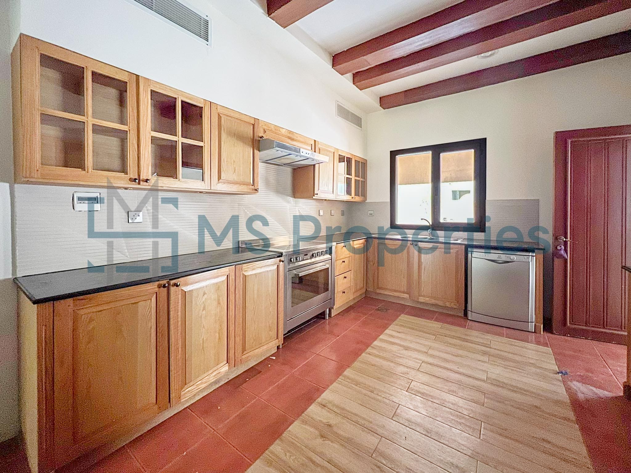 Elegant 4 Bedroom + Maid Villa in Prime Location