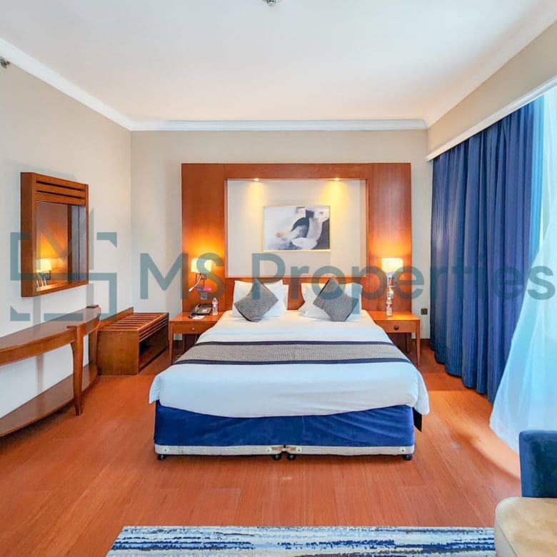 Amazing 1BHK Flat |Bills and Housekeeping Included