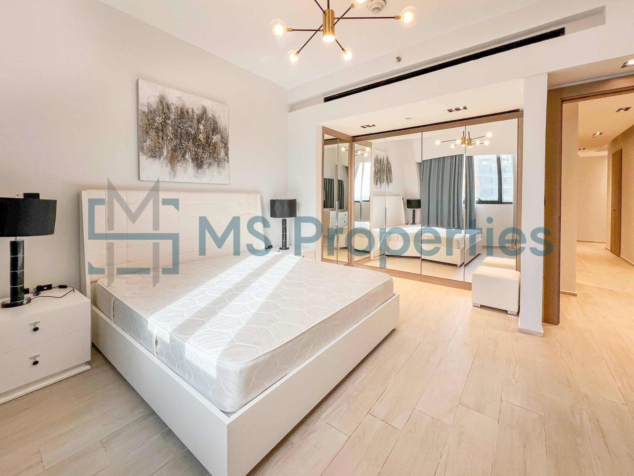 Modern Style 3BHK Flat | Balcony | Including Bills