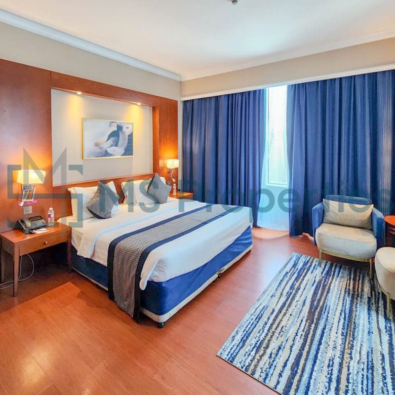 Amazing 1BHK Flat |Bills and Housekeeping Included