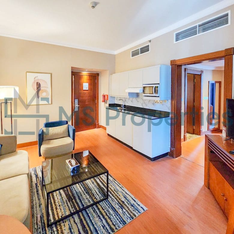 Amazing 1BHK Flat |Bills and Housekeeping Included