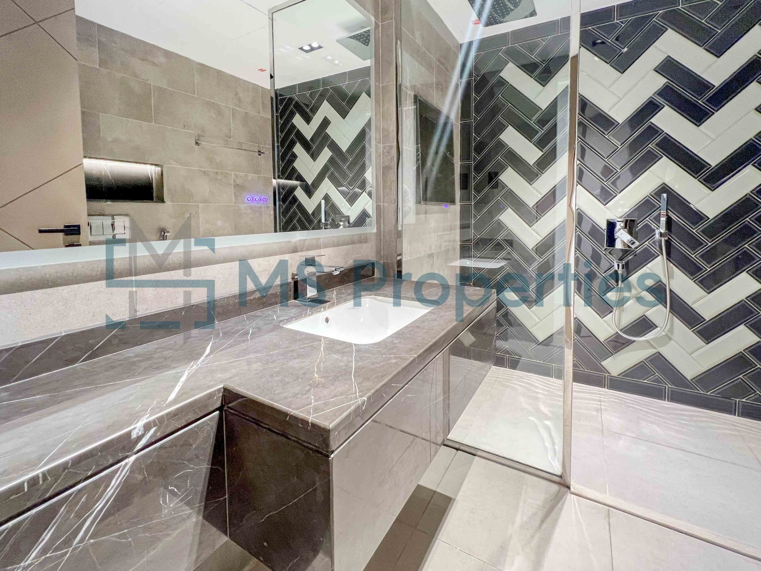 Modern Style 3BHK Flat | Balcony | Including Bills
