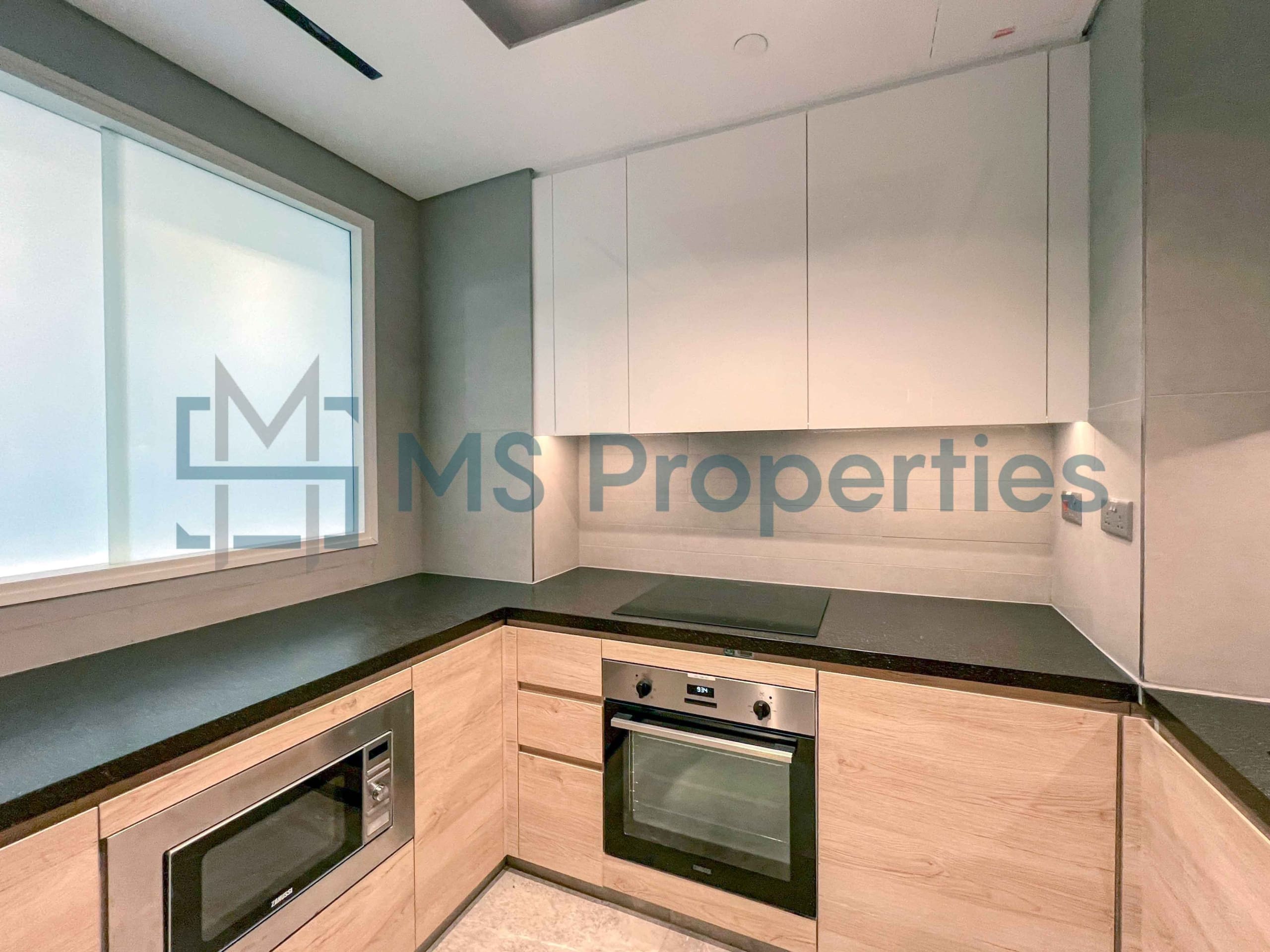 Elegant 1BHK Apartment | Furnished + Balcony w/ Sea View