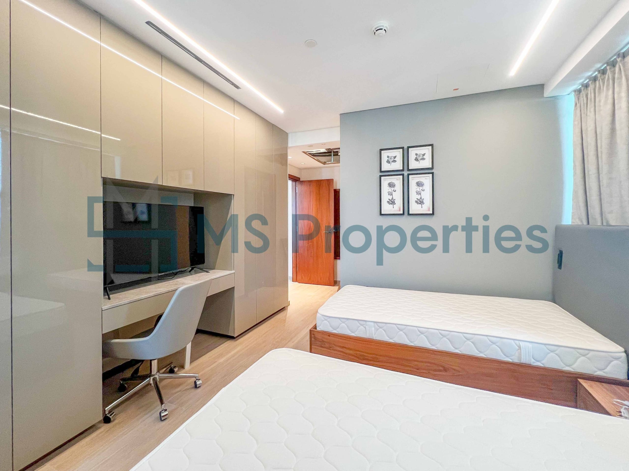 Premium Furnished 2BHK with Sea view Balcony | + Qcool