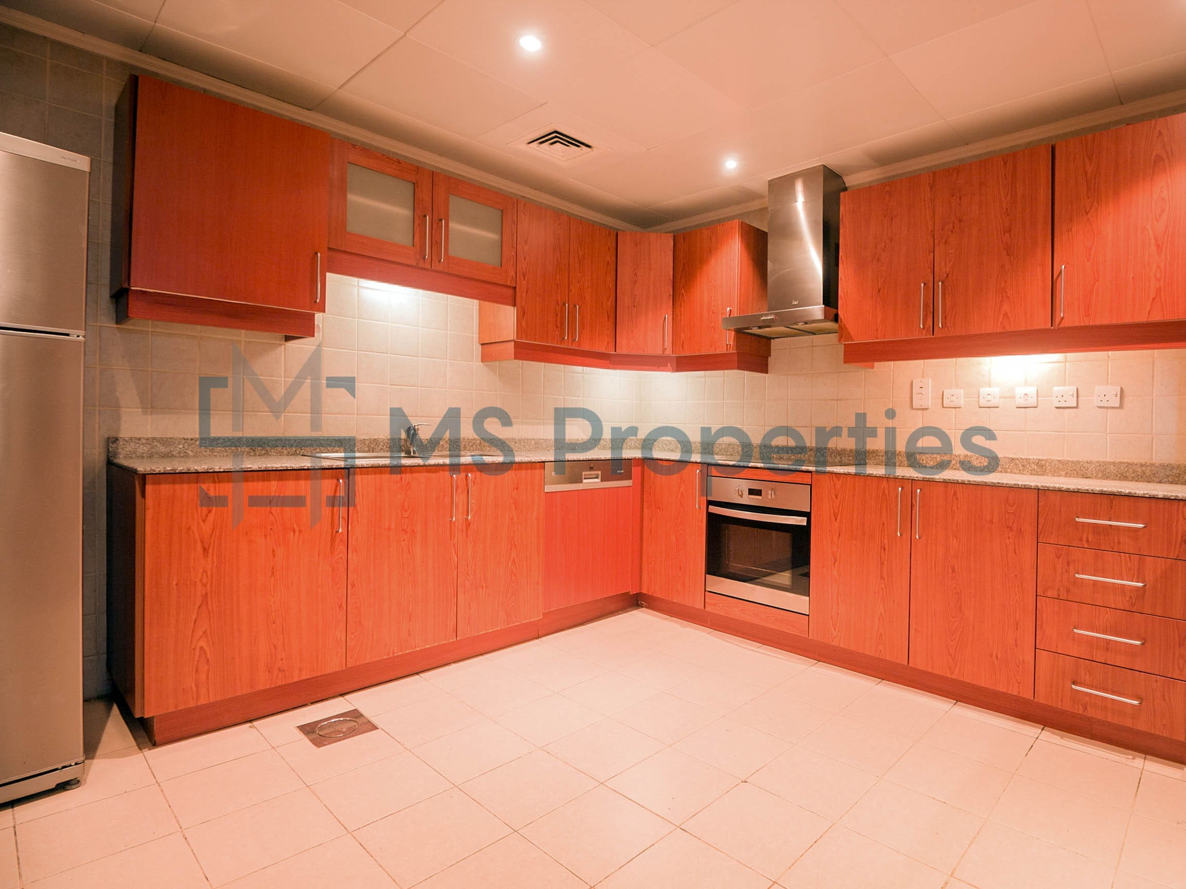 Bright & Spacious 3BHK + Maid Room w/ Balcony Marina View