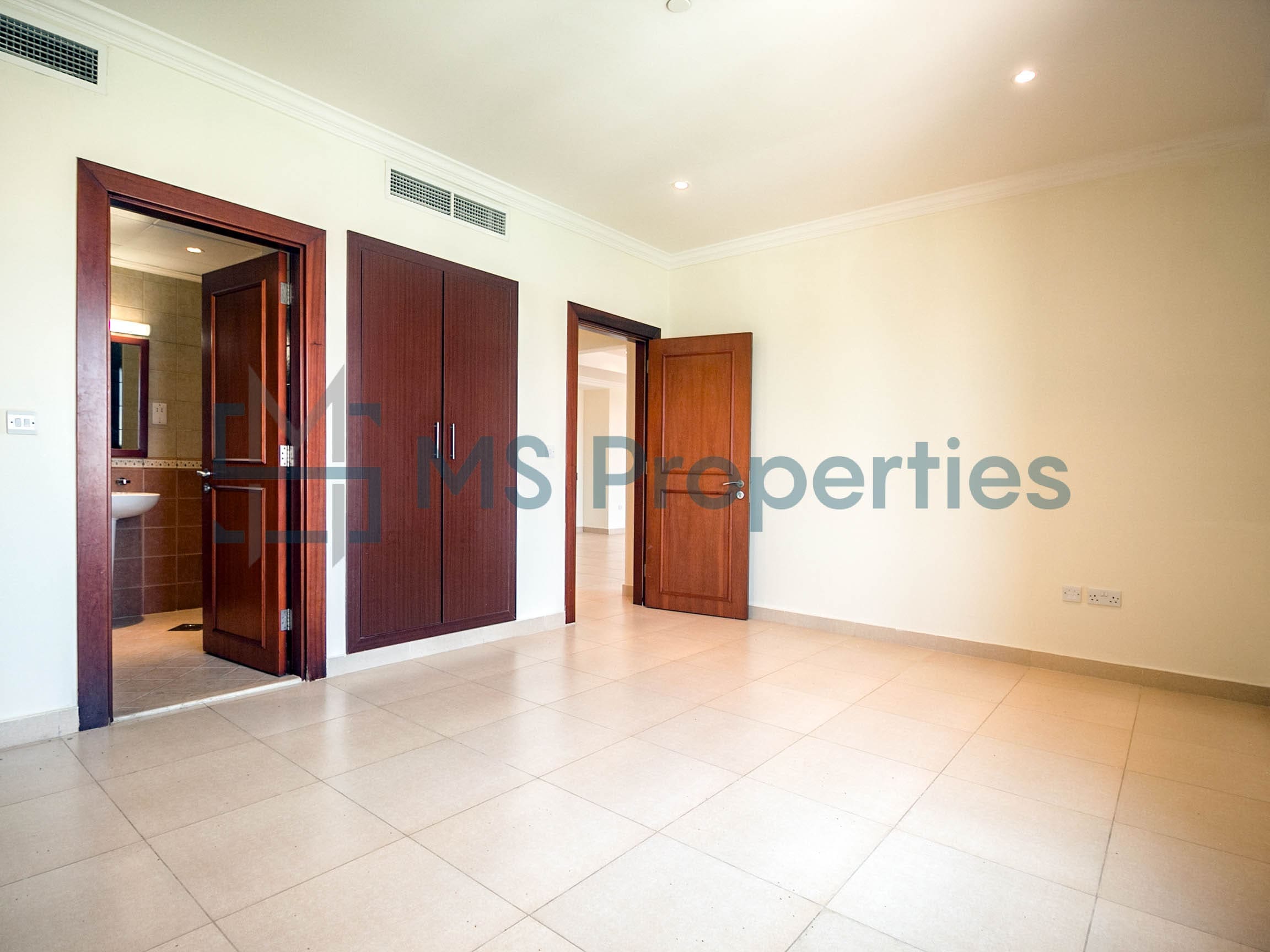 Bright & Spacious 3BHK + Maid Room w/ Balcony Marina View