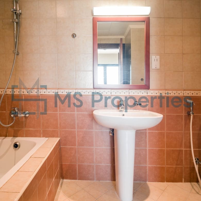Bright & Spacious 3BHK + Maid Room w/ Balcony Marina View