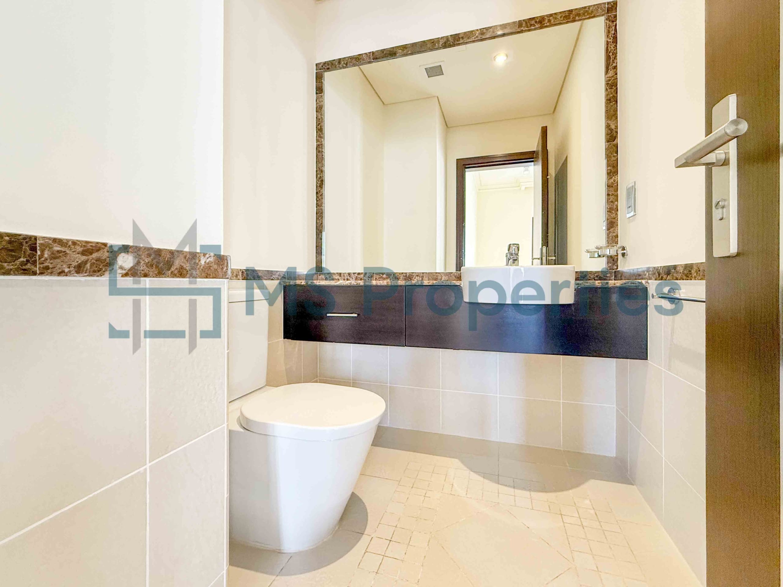 Peaceful and Cozy 2BHK Flat in Prime Area of Pearl