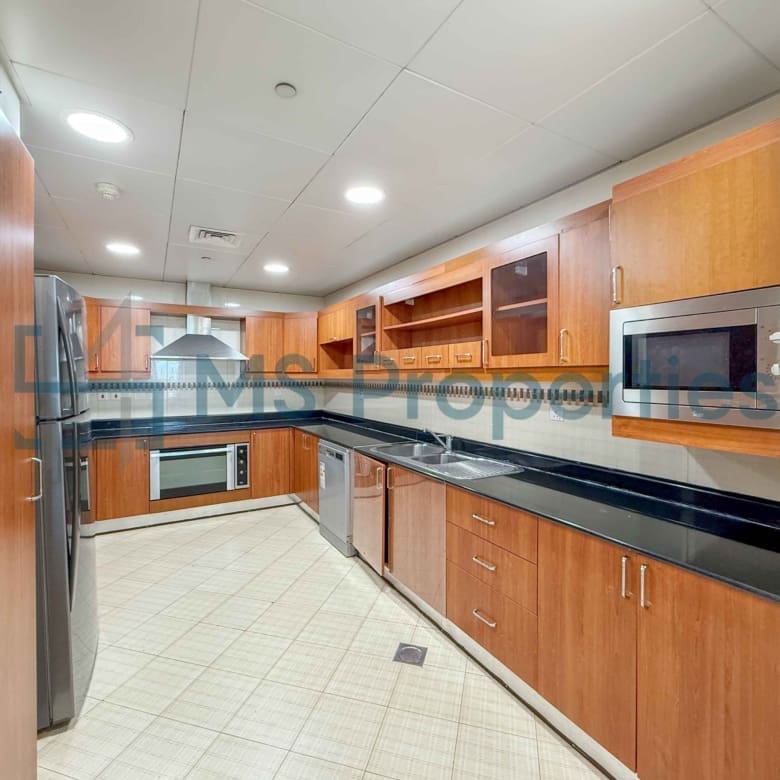Amazing 2 BHK with Huge Balcony | Bills Included