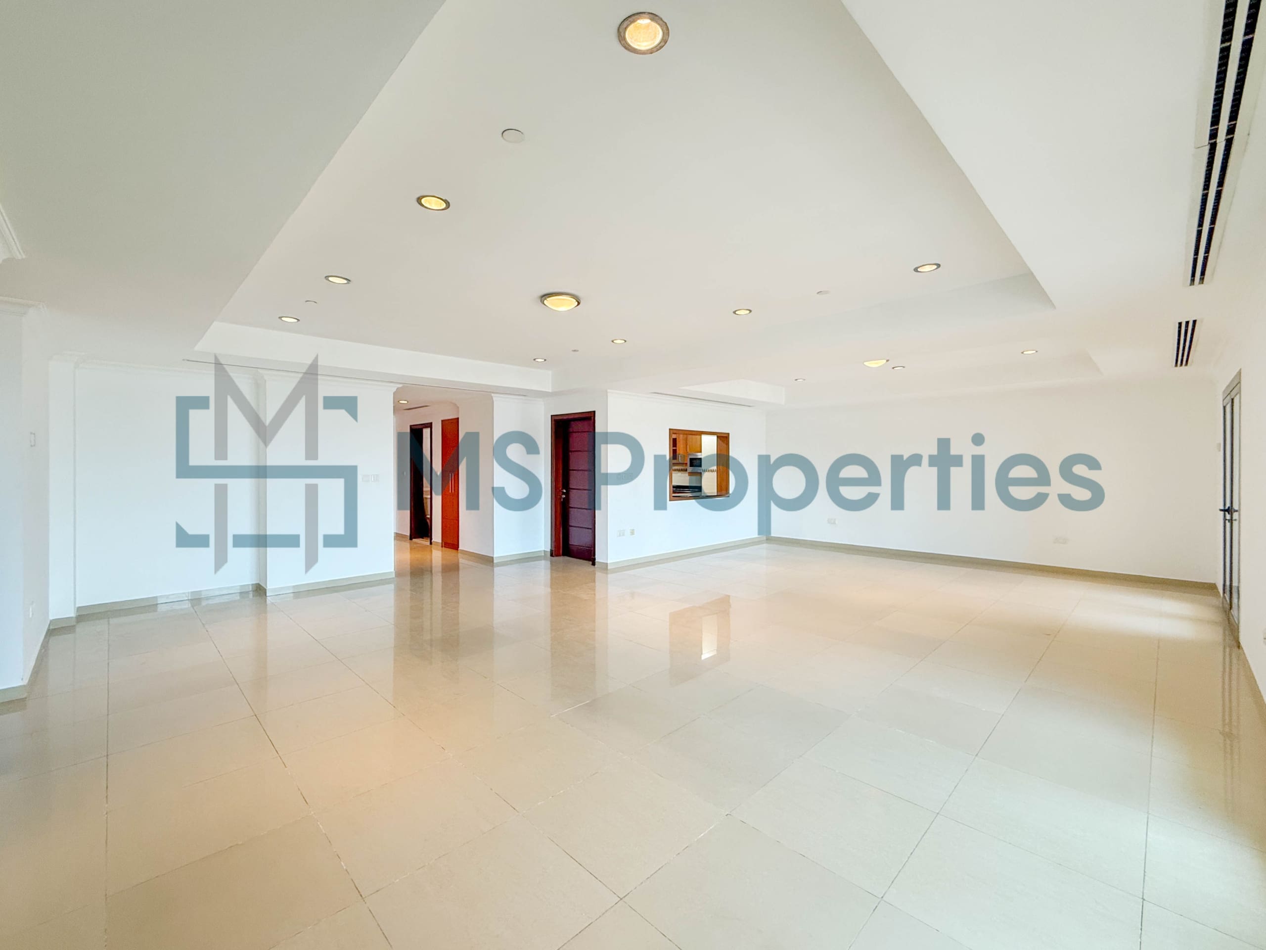 Amazing 2 BHK with Huge Balcony | Bills Included