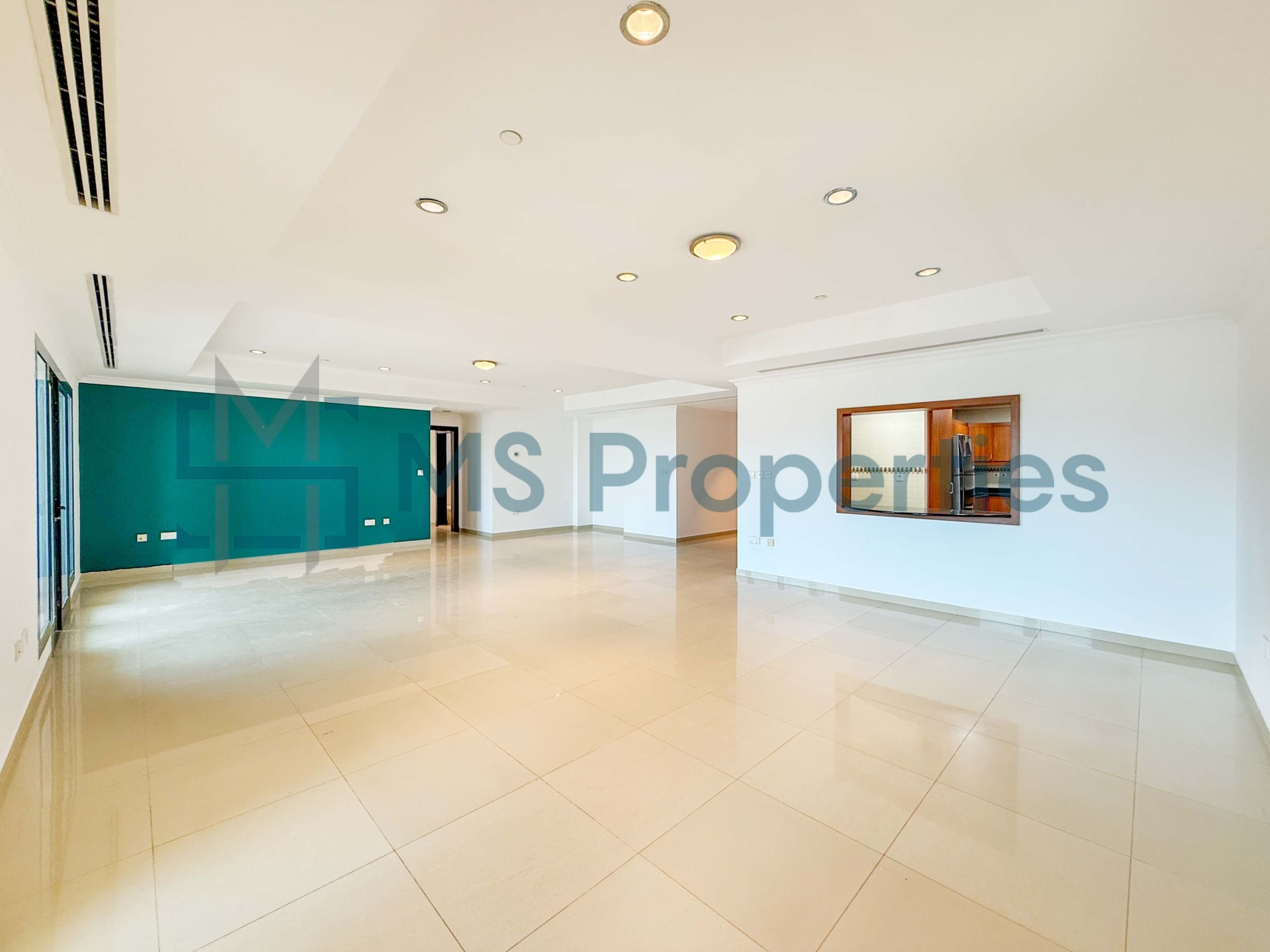 Amazing 2 BHK with Huge Balcony | Bills Included