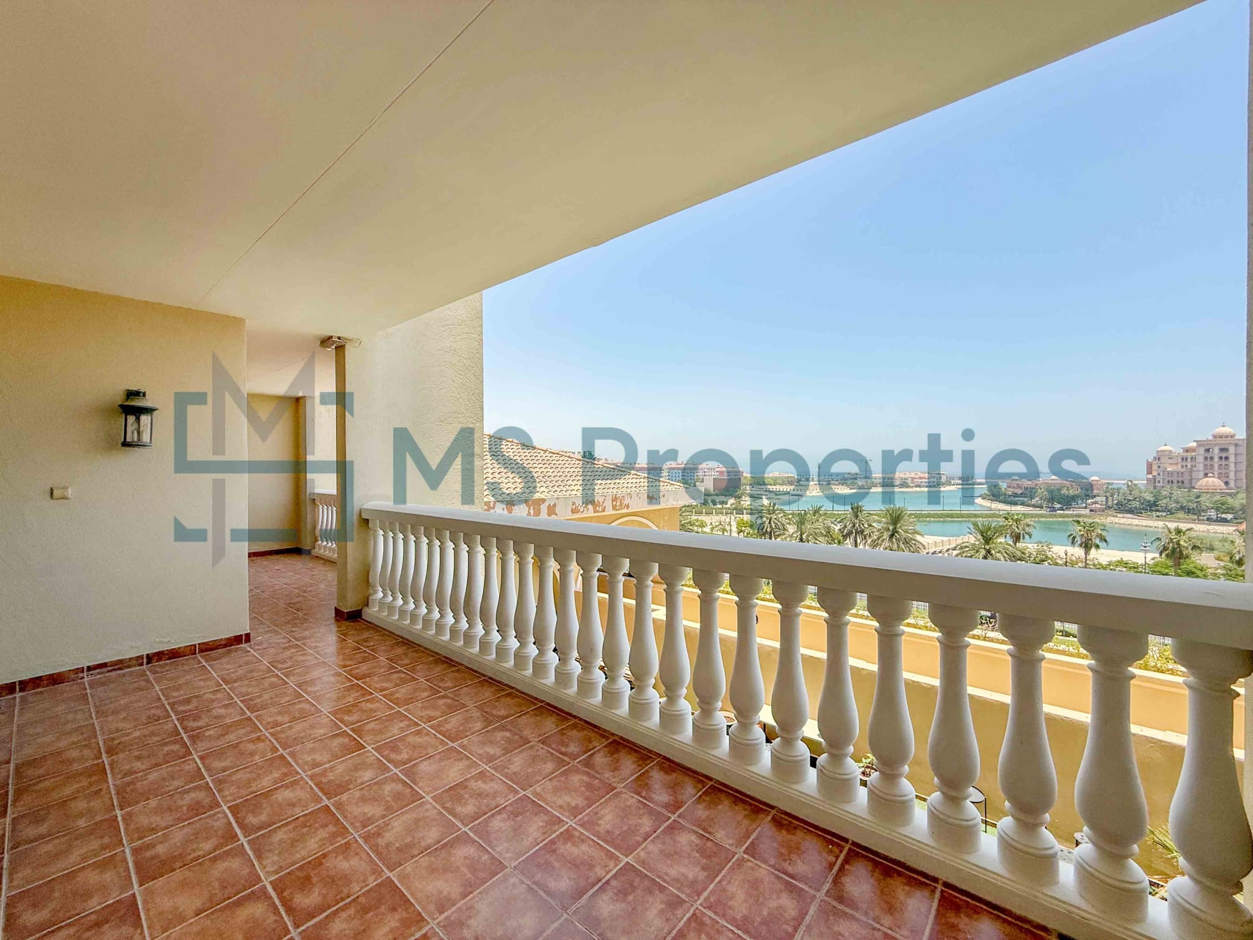 Amazing 2 BHK with Huge Balcony | Bills Included