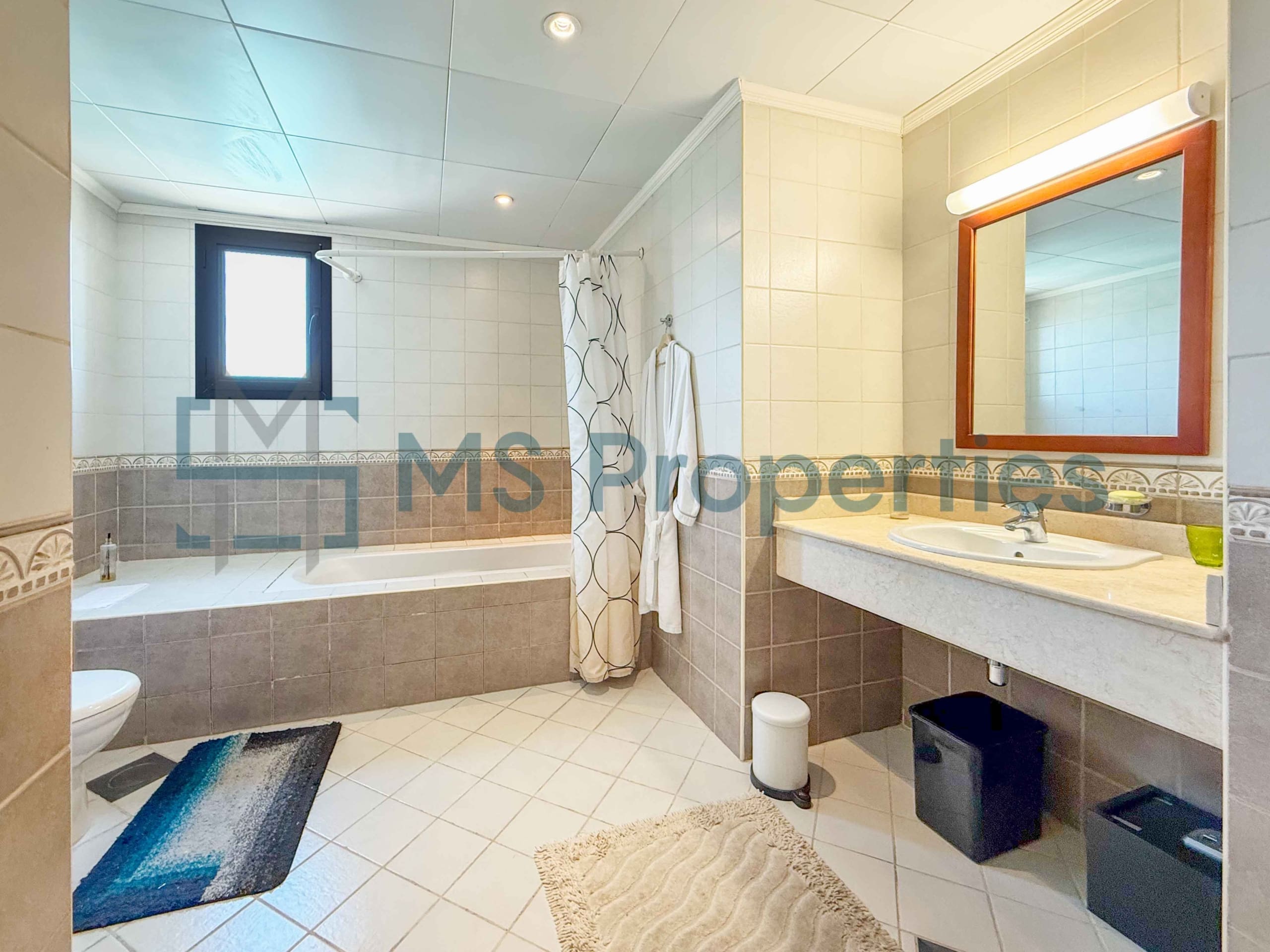 Modern 2BR Apartment with Balcony | Breathtaking View