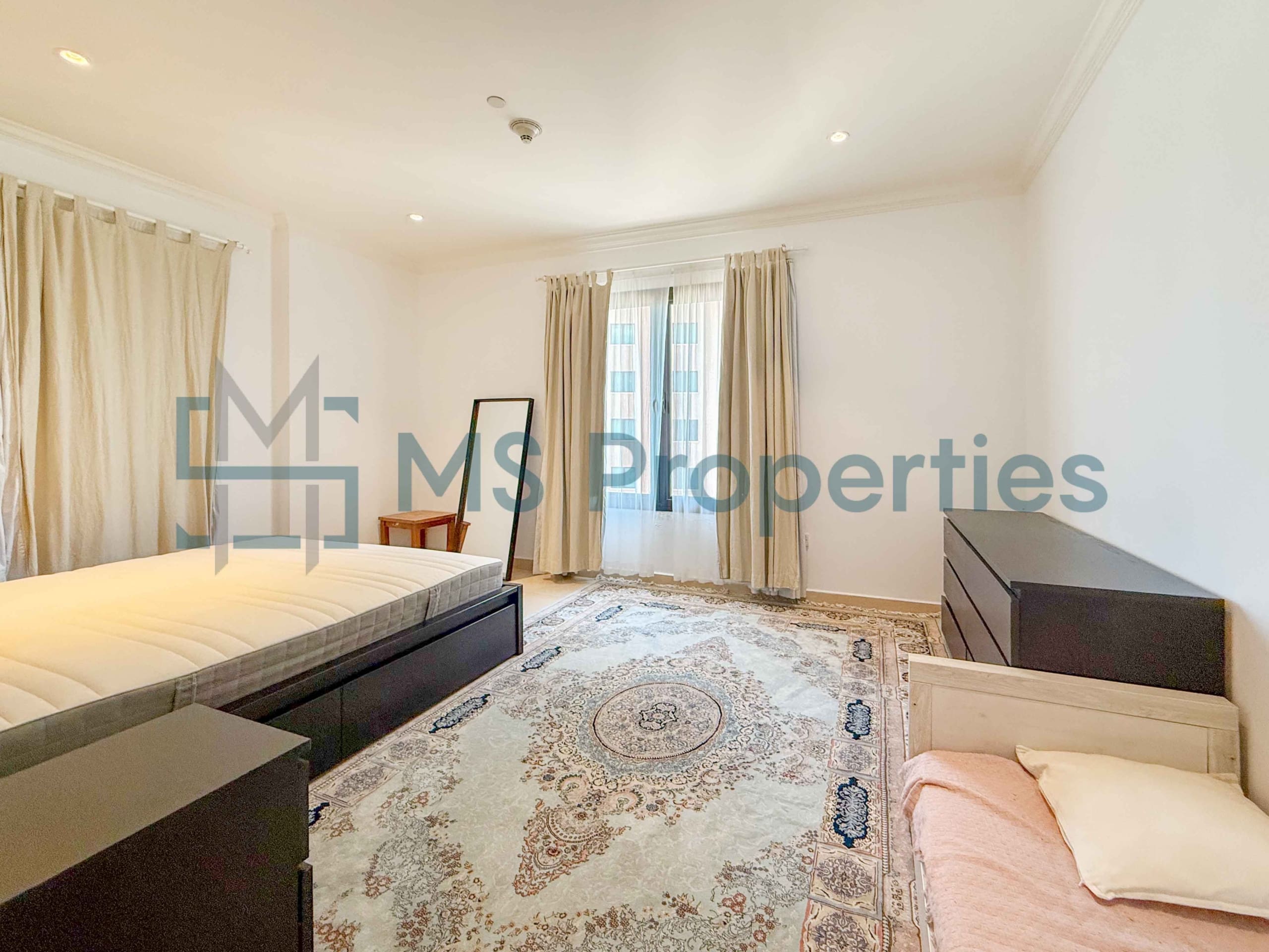 Modern 2BR Apartment with Balcony | Breathtaking View