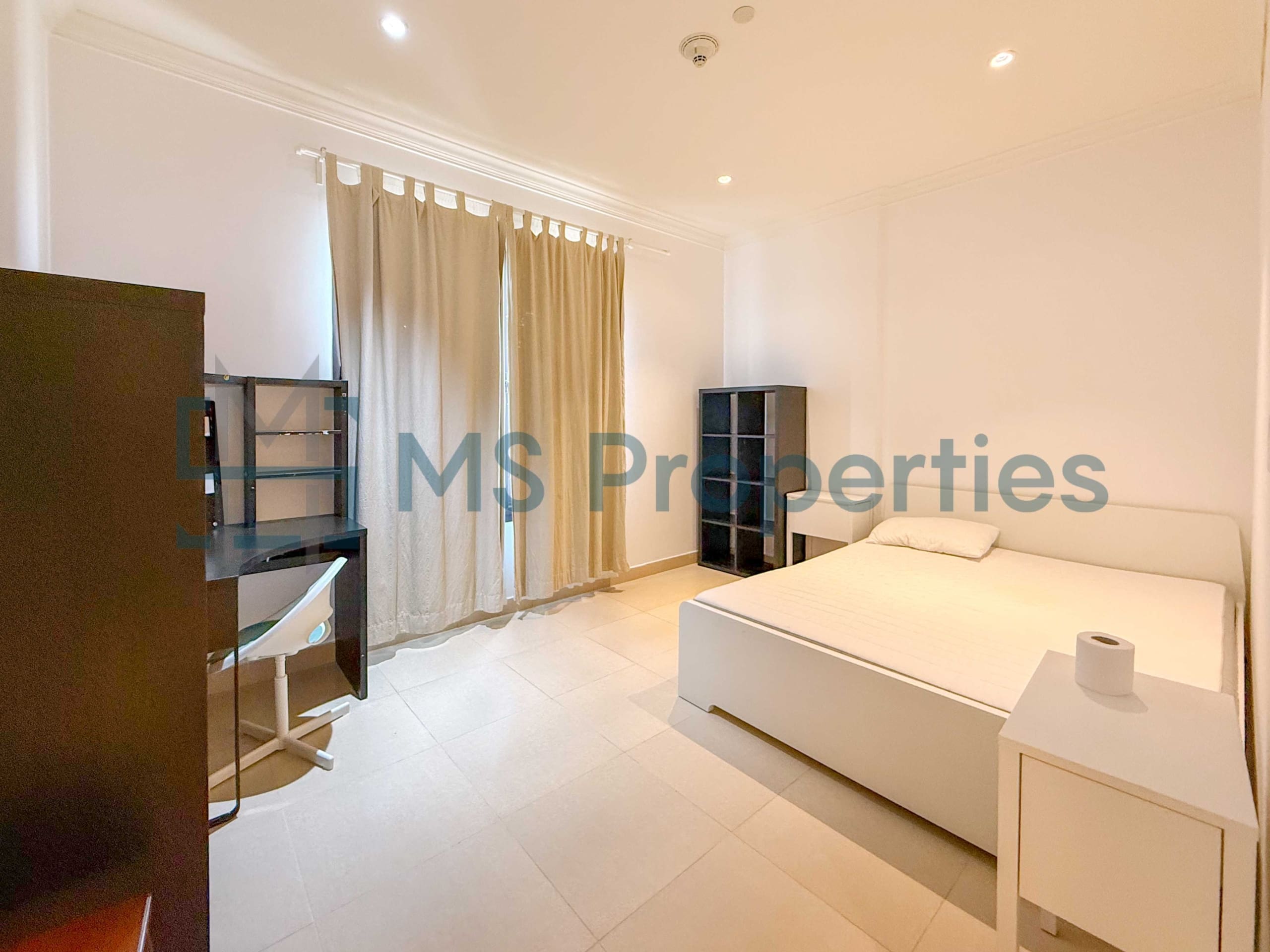Modern 2BR Apartment with Balcony | Breathtaking View