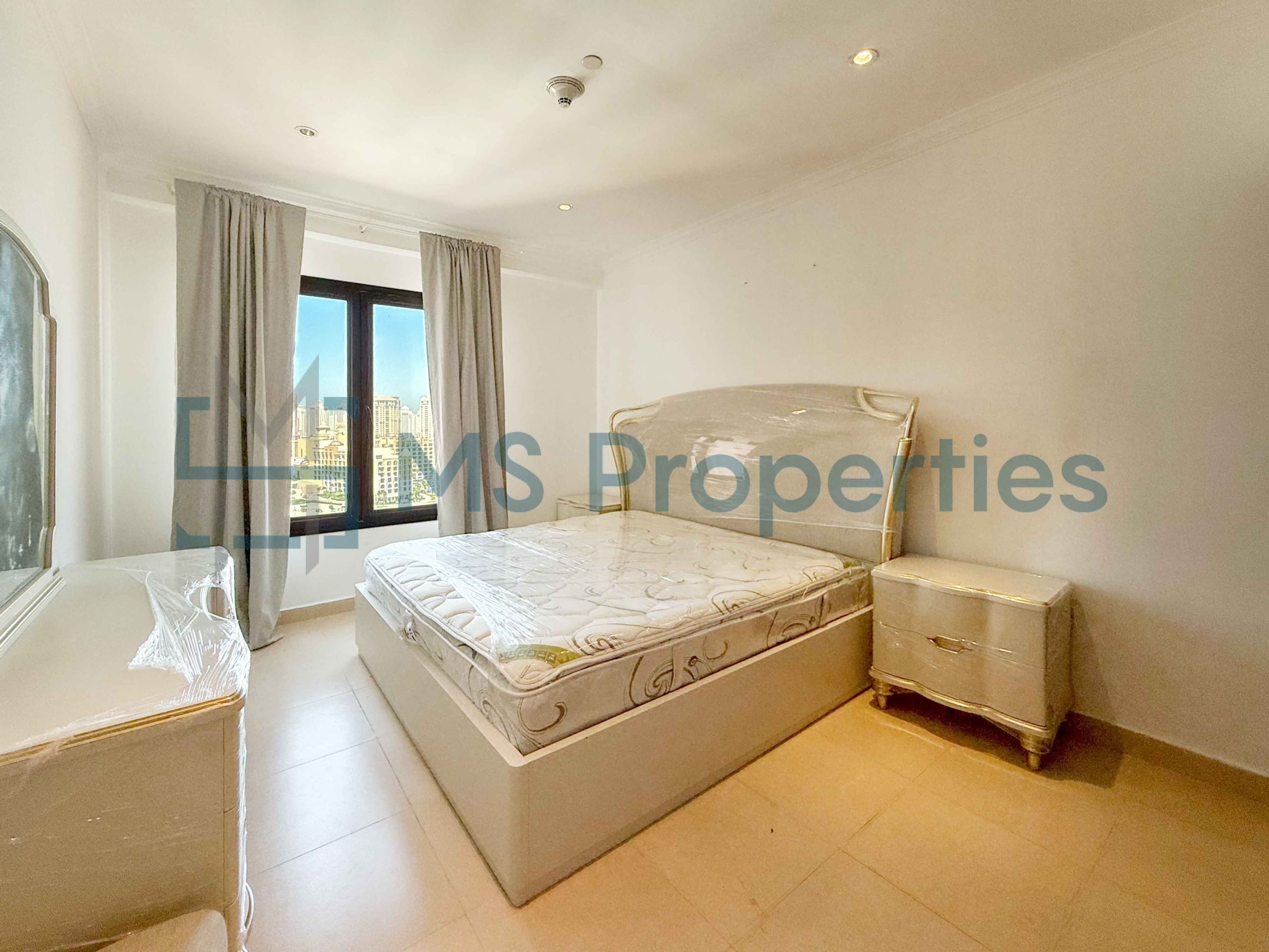 Contemporary 1BHK with Balcony | Amazing Marina View