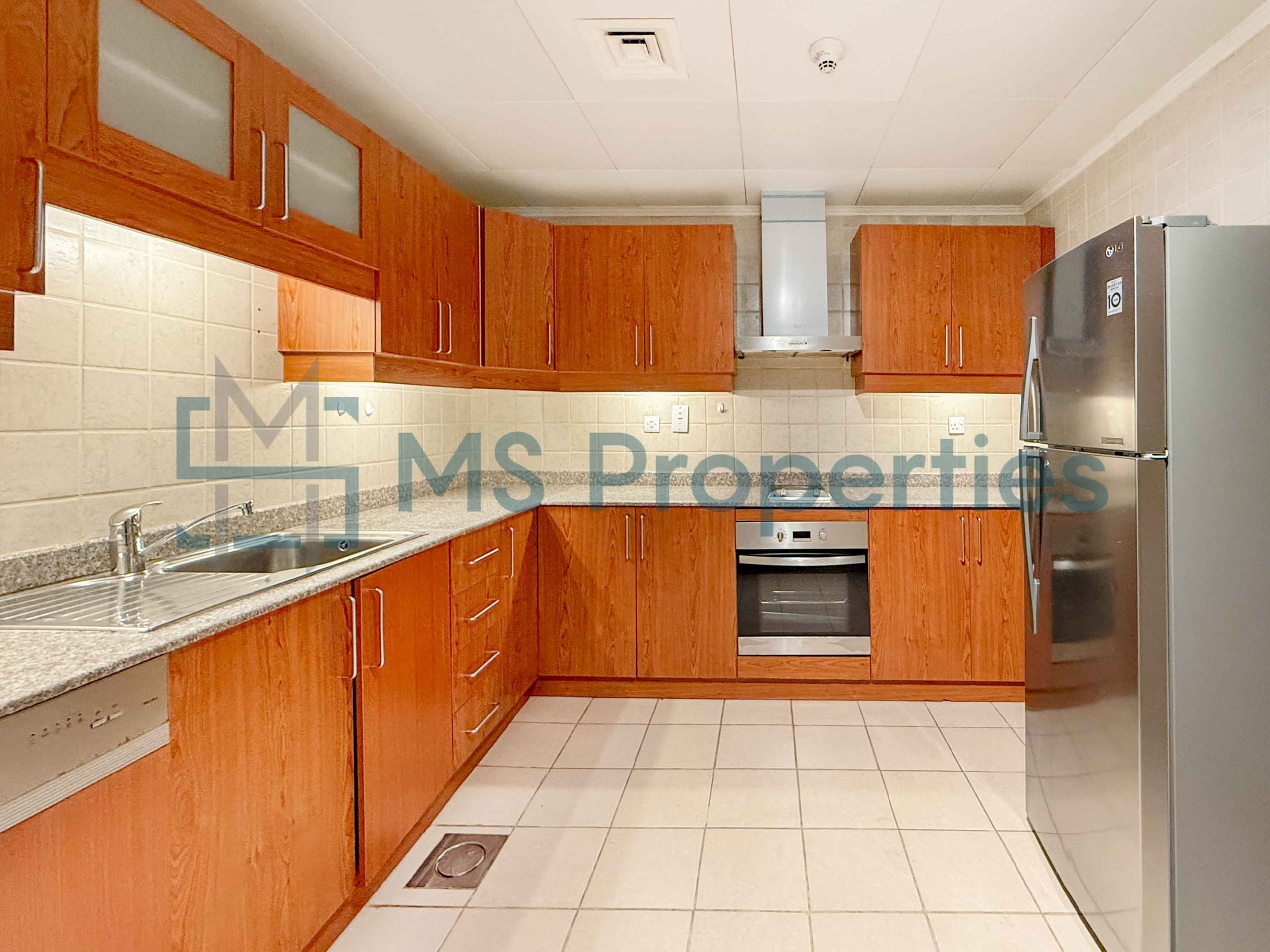 Contemporary 1BHK with Balcony | Amazing Marina View