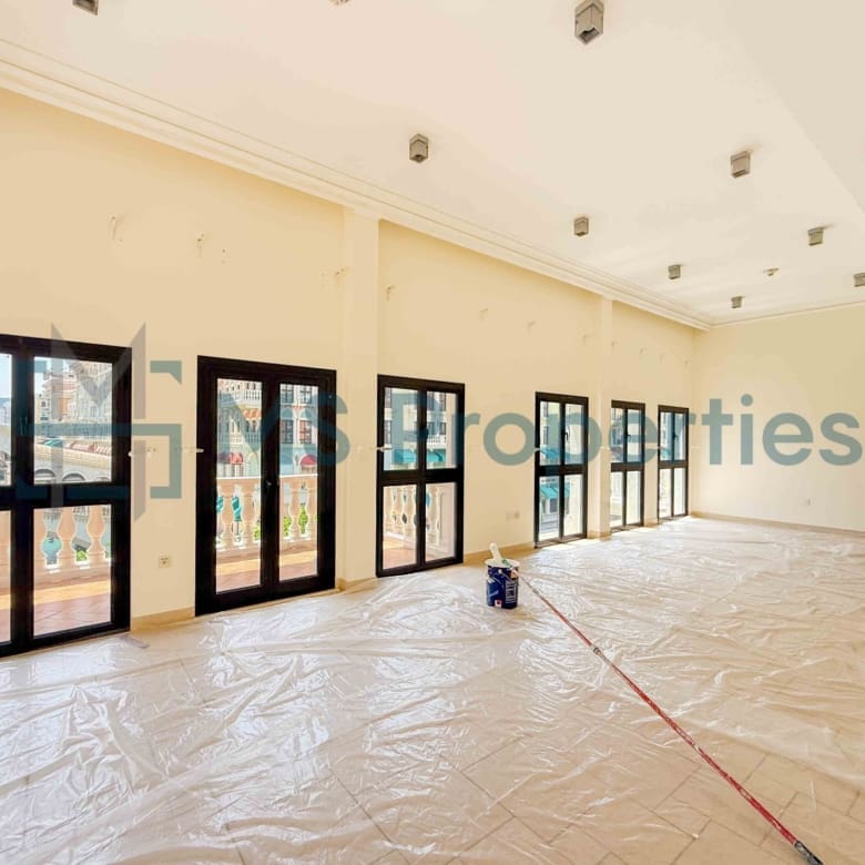 Elegant 3BHK Apartment | Breathtaking Canal Views