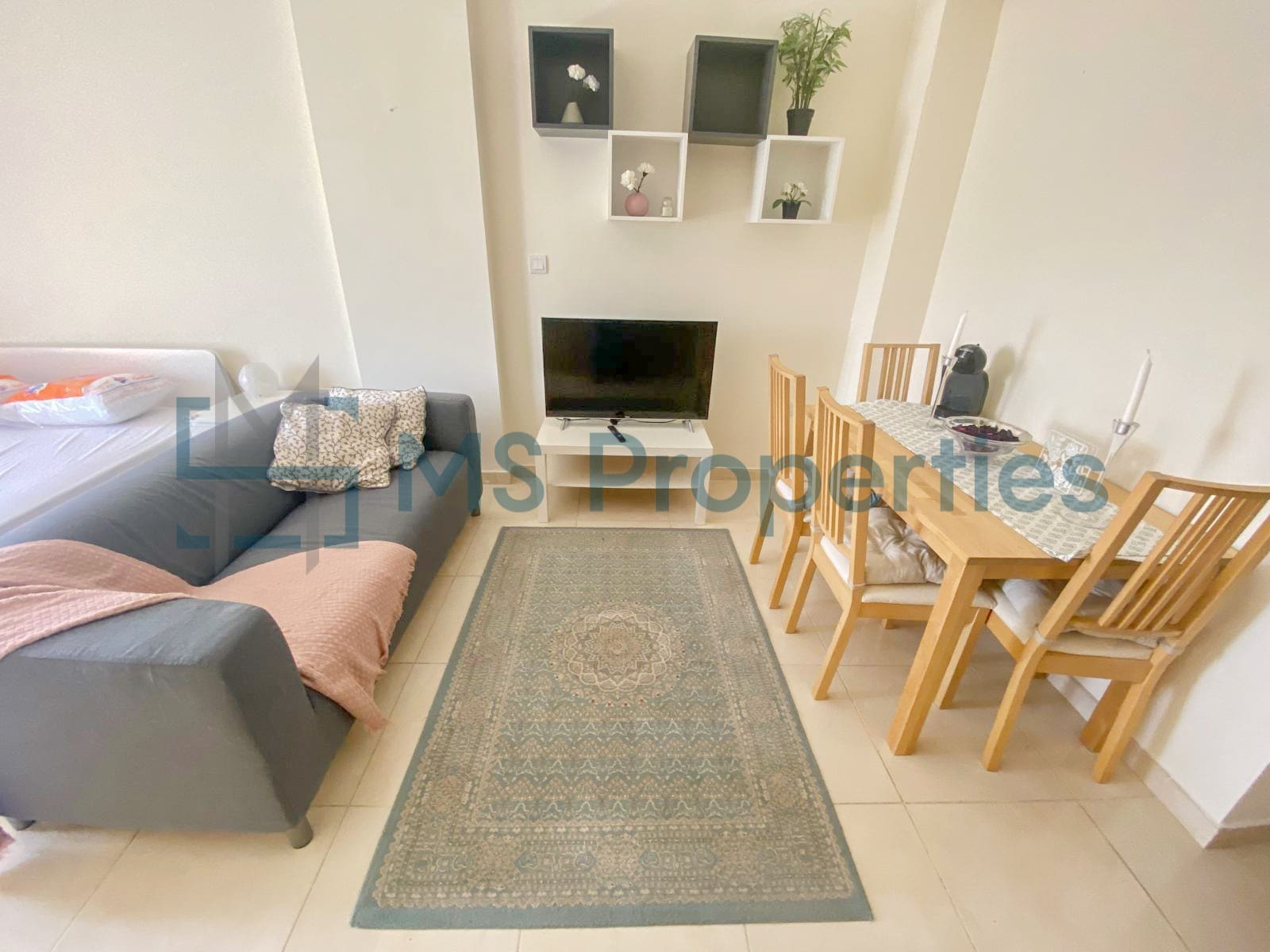 Light Filled Studio Apartment | +Bills Included