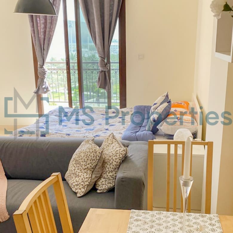 Light Filled Studio Apartment | +Bills Included