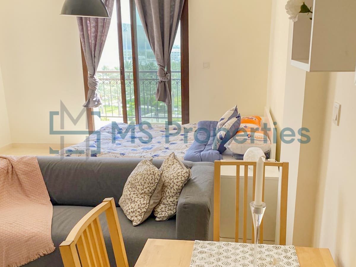Light Filled Studio Apartment | +Bills Included