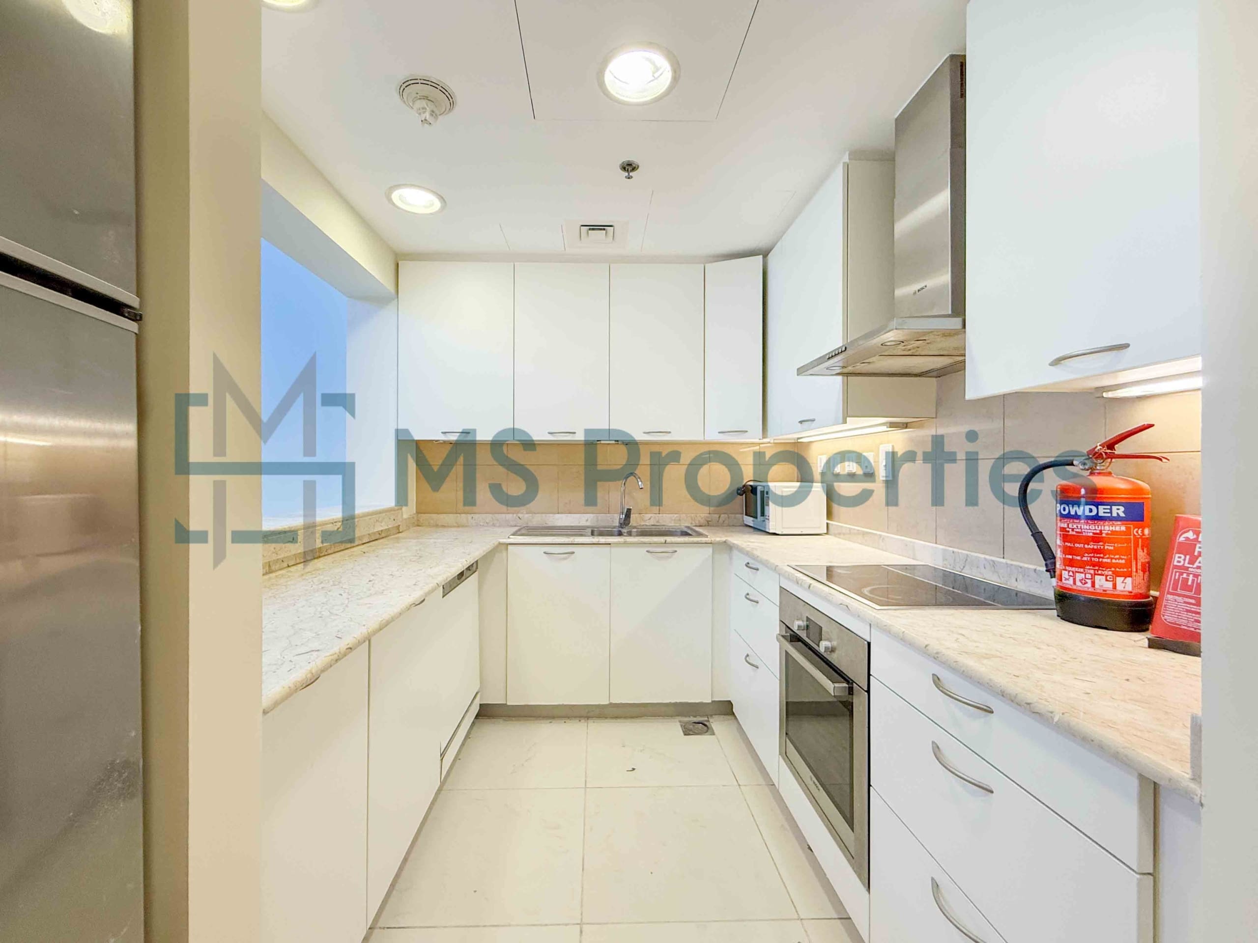 Beautiful 3BHK Flat | Furnished w/ Balcony Relaxing Sea View