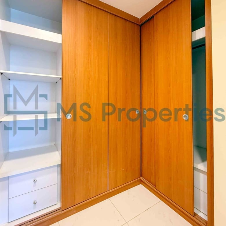 Beautiful 3BHK Flat | Furnished w/ Balcony Relaxing Sea View
