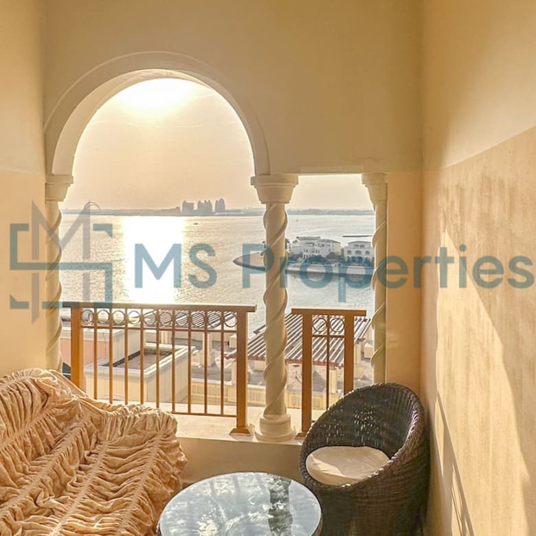 Gorgeous Studio Apartment with Sea View Balcony