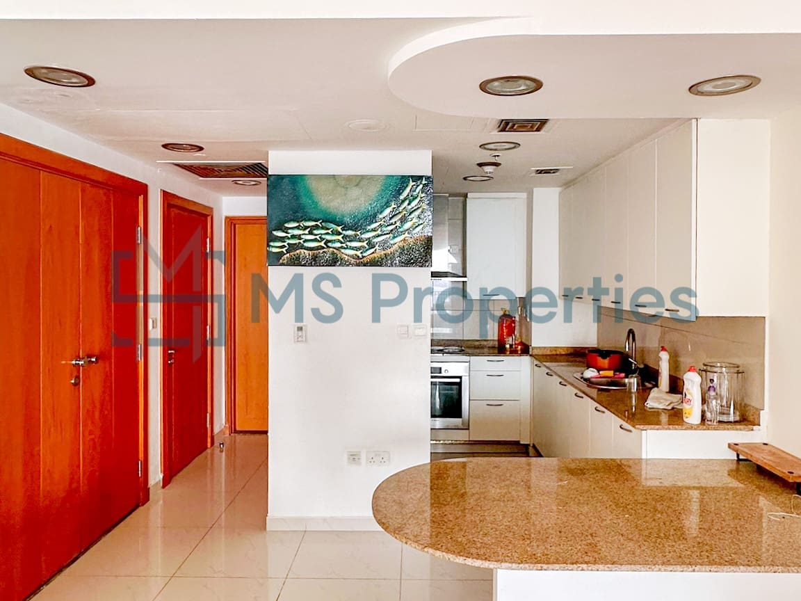 Gorgeous Studio Apartment with Sea View Balcony