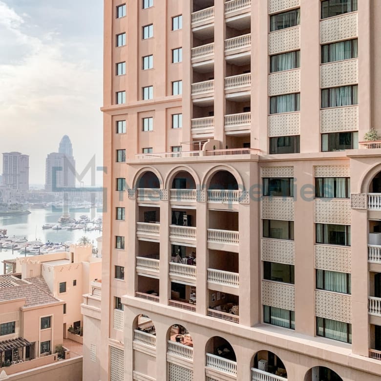Lovely 1BHK Apartment with Balcony in Prime Area