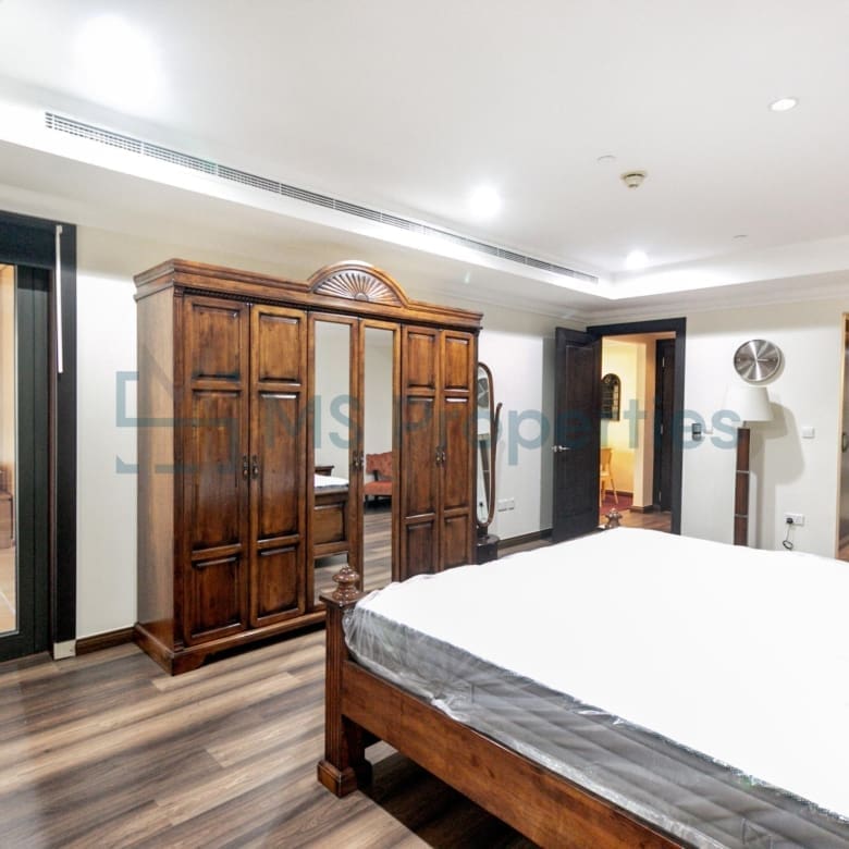 Lovely 1BHK Apartment with Balcony in Prime Area